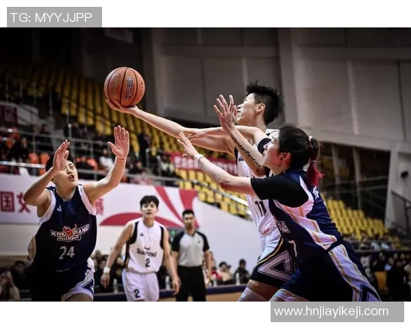 CBA精彩对决广东队与上海队全场比赛视频回顾与精彩瞬间分析